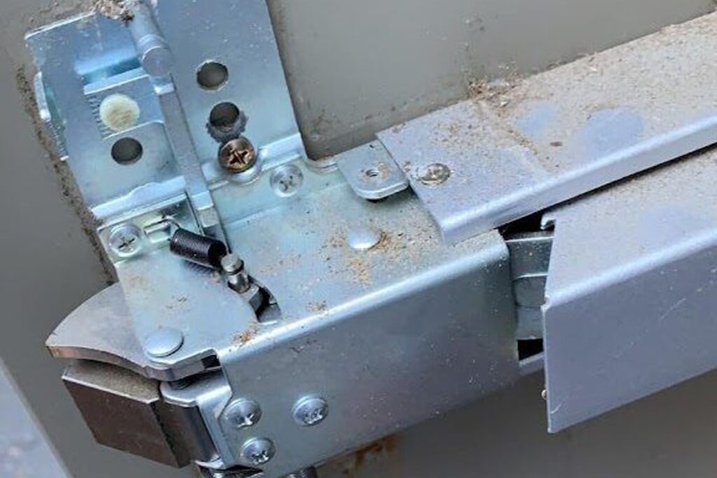 commercial locksmith north hollywood ca, push bar door installation